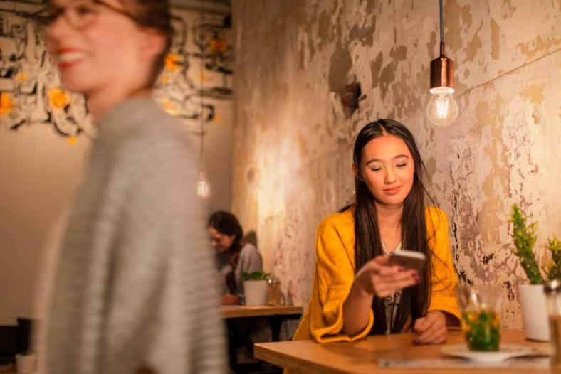 PHILIPS LED LAMPA Filament E27